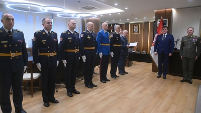 Ukazi predsednika...