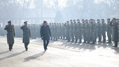 Кандидати...