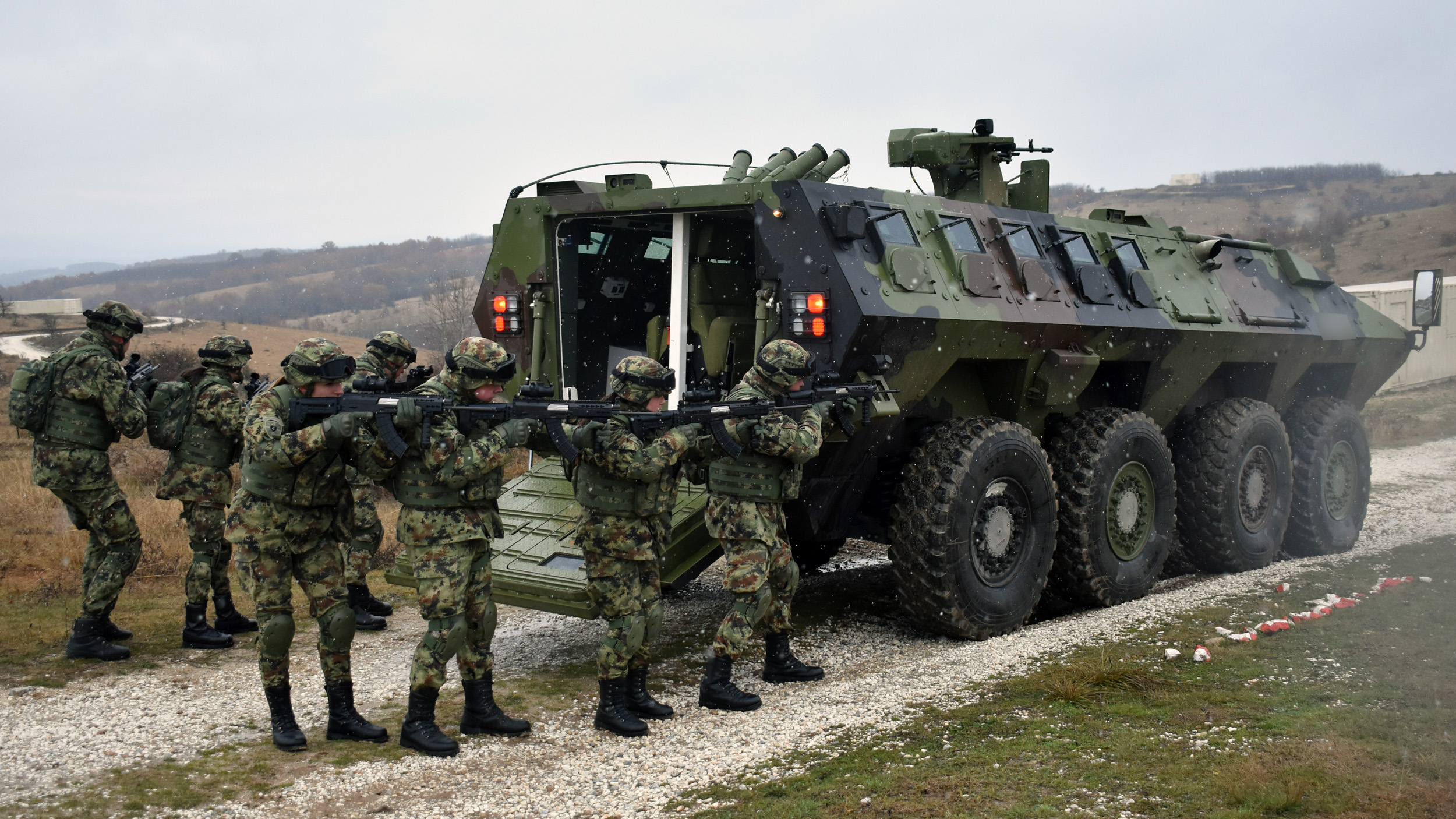 obuka-pesadijskih-jedinica-na-oklopnim-vozilima-lazar3-vojska-srbije-decembar2023-9.jpg