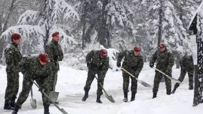 SAF clears snow across Serbia