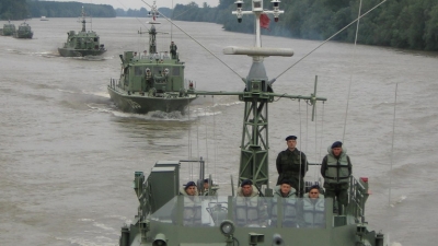 Pripadnici Rečne flotile izvršili bojna gađanja