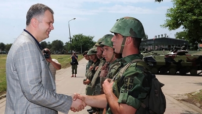 Мinistar Šutanovac i general Miletić u Centru za obuku Kopnene vojske u Požarevcu