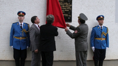 Genreal Diković Revealed the Memorial Plaque Dedicated to 2d Lt Borko Nikitović