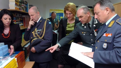 Textbooks and teaching materials for the SAF