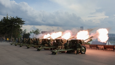 Почасна артиљеријска паљба поводом Дана победе