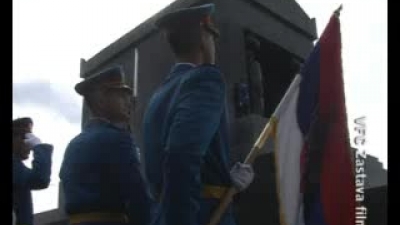 General-potpukovnik Miloje Miletić polaže venac na Spomenik Neznanom junaku na Avali