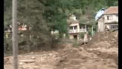 Ministar odbrane obišao poplavljena sela