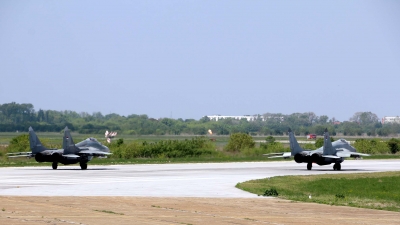 Obilazak dežurne jedinice lovačke avijacije na aerodromu Batajnica