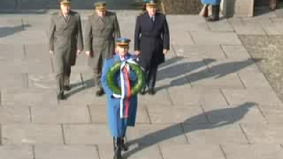 Laying a wreath at the Monument to the Unknown Soldier on Avala