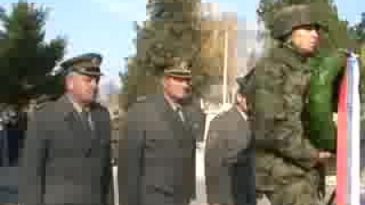 Полагање венaца на Спомен костурницу руским војницима