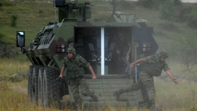 Touring the Armoured Vehicle Lazar 3 Training