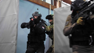 Joint Exercise of the Members of “Cobras“, “Hawks“, SAJ and Navy SEALs