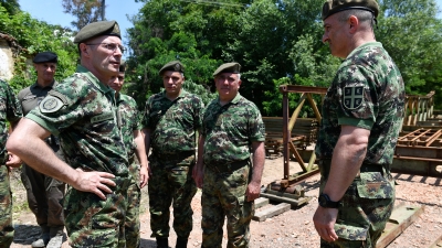 Обилазак јединица Војске Србије ангажованих на пружању помоћи у Блацу и Прокупљу