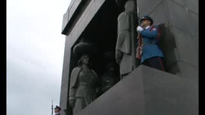 General Ašenherst položila venac na Spomenik neznanom junaku