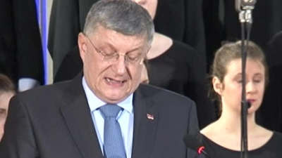 Awardin Gen. Diković and LtCol Ušljebrka