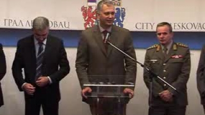 Министар Шутановац и генерал Милетић у посети Лесковцу 