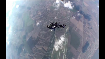 Skydiving record set at Batajnica