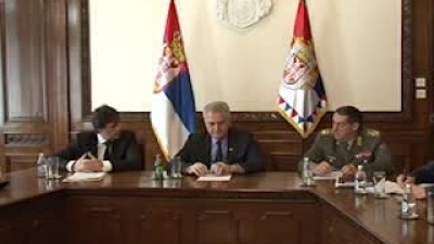 Састанак председника Николића са министром Гашићем и генералом Диковићем